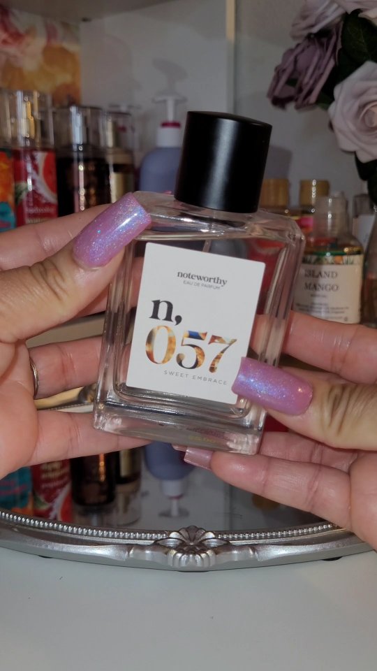 Instagram post by @candesvanity for Noteworthy Scents. Caption reads: If I were to describe @noteworthyscents N,057....