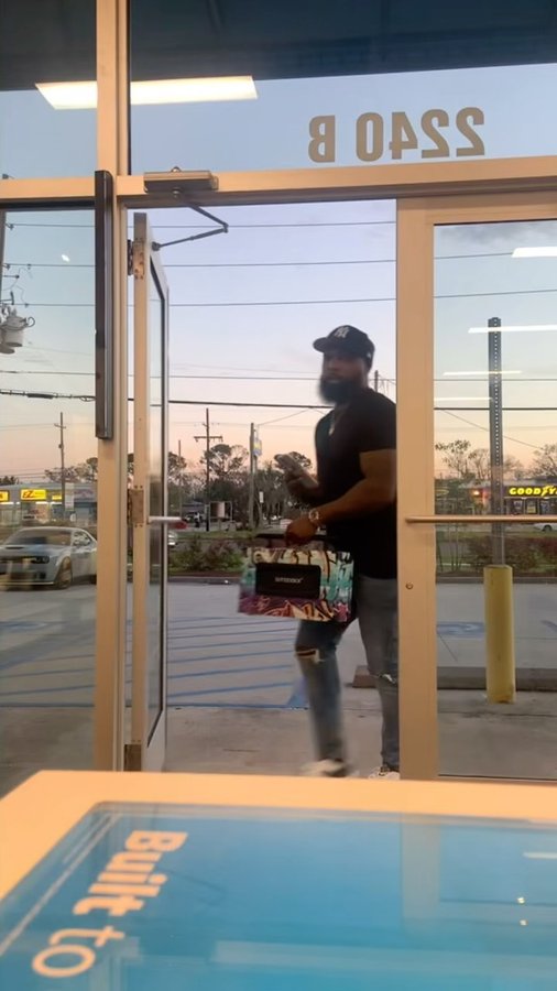Instagram post by @turbskee for Bumpboxx. Caption reads: That time I took my @bumpboxx into Muffin job.....