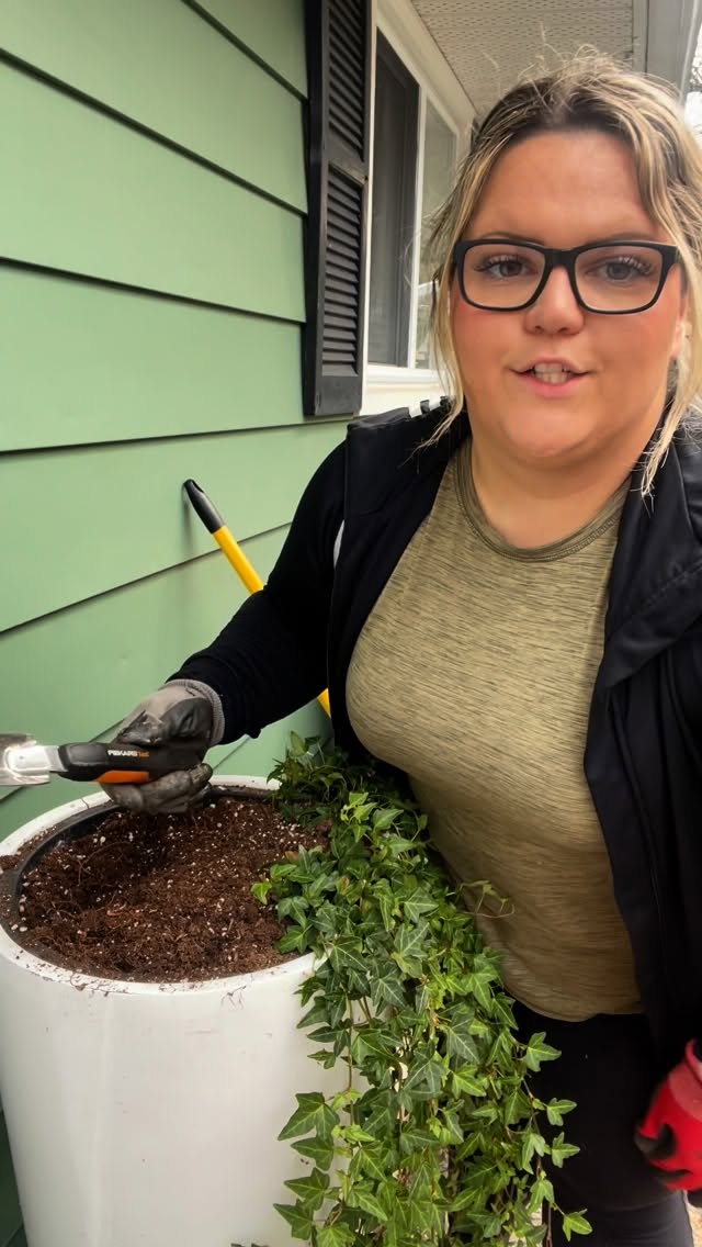 Instagram post by @thewreathcoach for Fiskars. Caption reads: My go to tool for breaking up all the compacted....