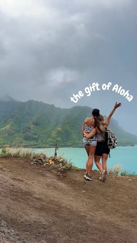 Instagram post by @themedicalmind for ALOHA Collection. Caption reads: Hawaii girlies love @alohacollection 💚🤍👯....