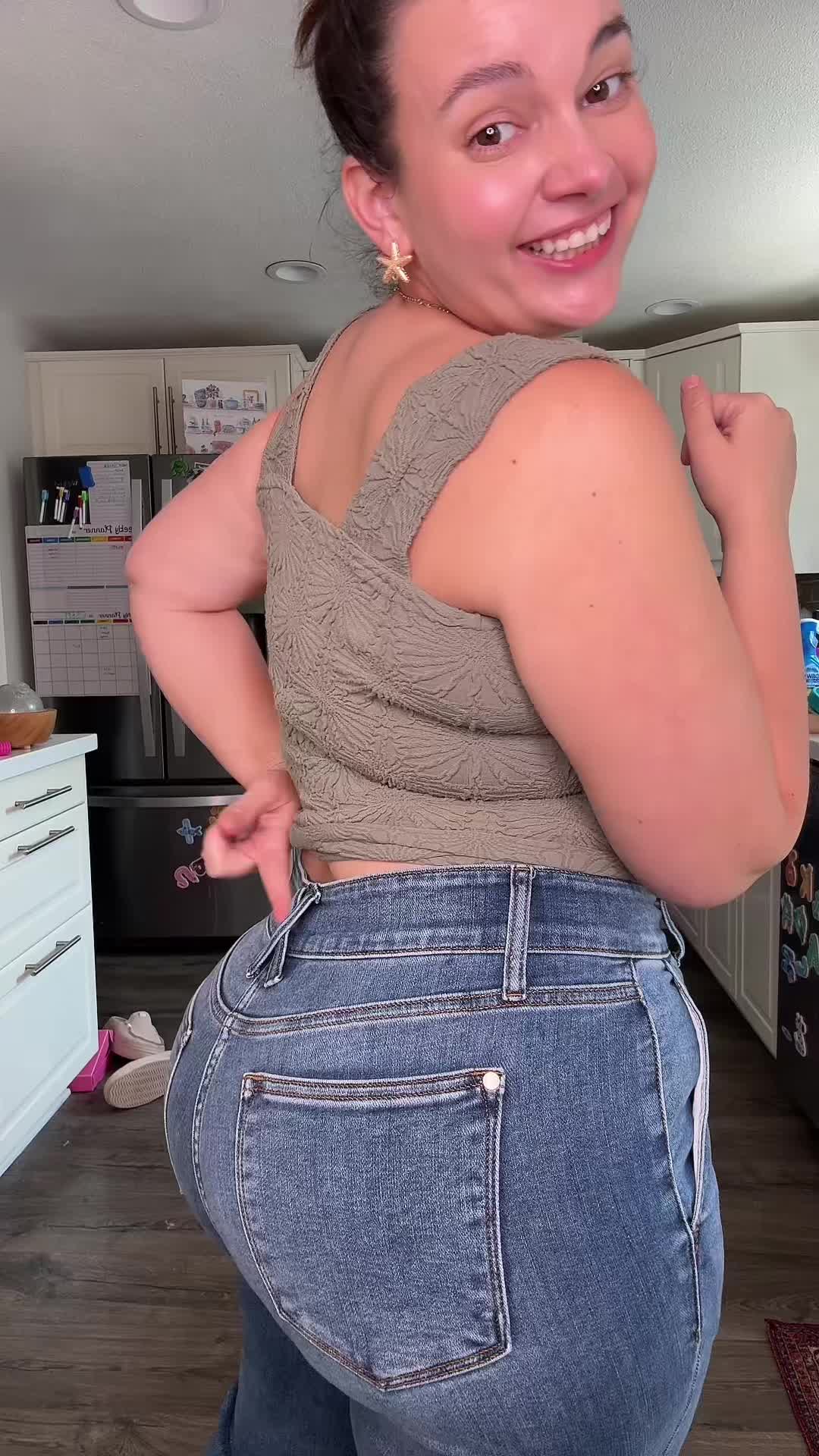 TikTok post by @as_told_by_lisa for Emma Lous Boutique. Caption reads: Finally a Jean that doesn’t have gapping in the....