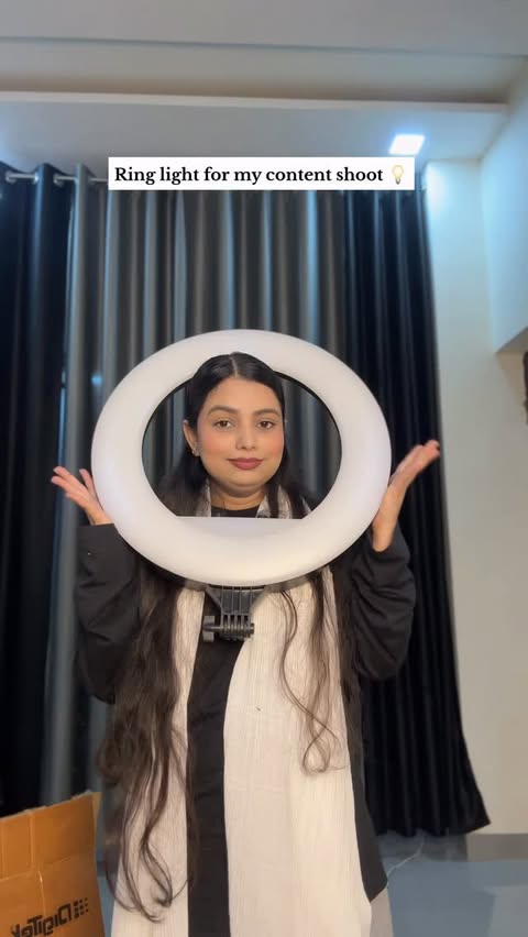 Instagram post by @thebushramakeovers for Digitek. Caption reads: Comment for links 🔗 

Ringlight from....