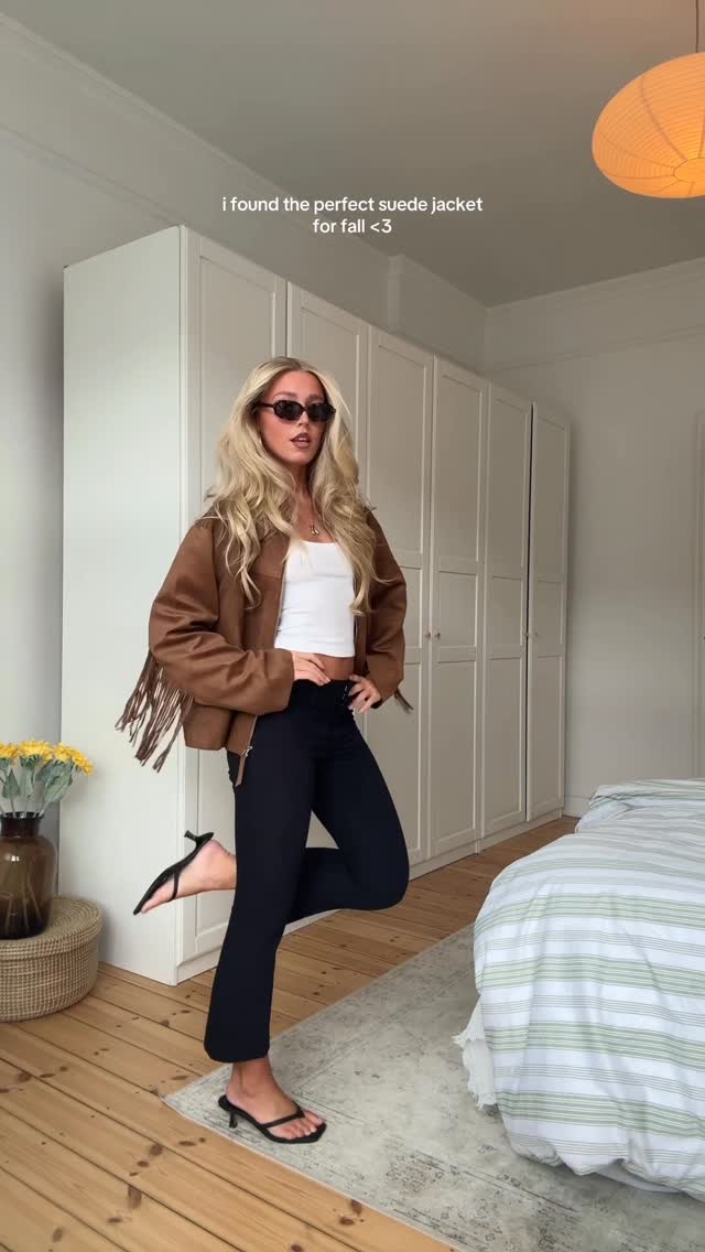 Instagram post by @albertekuske for Na-kd. Caption reads: I found the perfect suede jacket for fall !! Use....