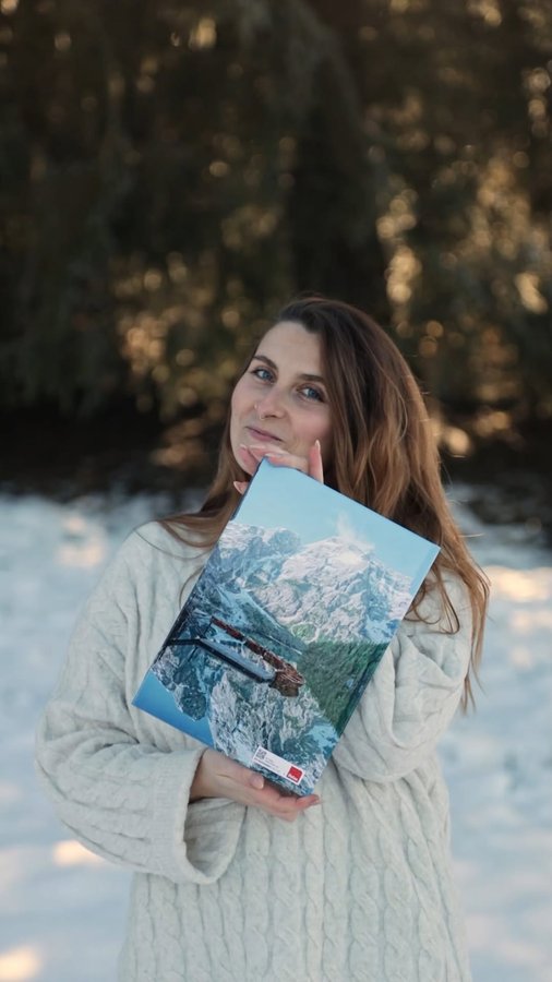 Instagram post by @swissmici for ifolor. Caption reads: [...] That’s why I made a photo book from @ifolor....