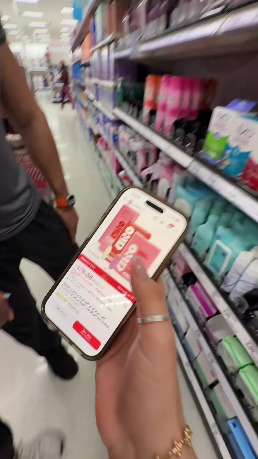 TikTok post by @angypontebella2 for O Positiv. Caption reads: [...] #leefar #tehuelaapescado @O Positiv.