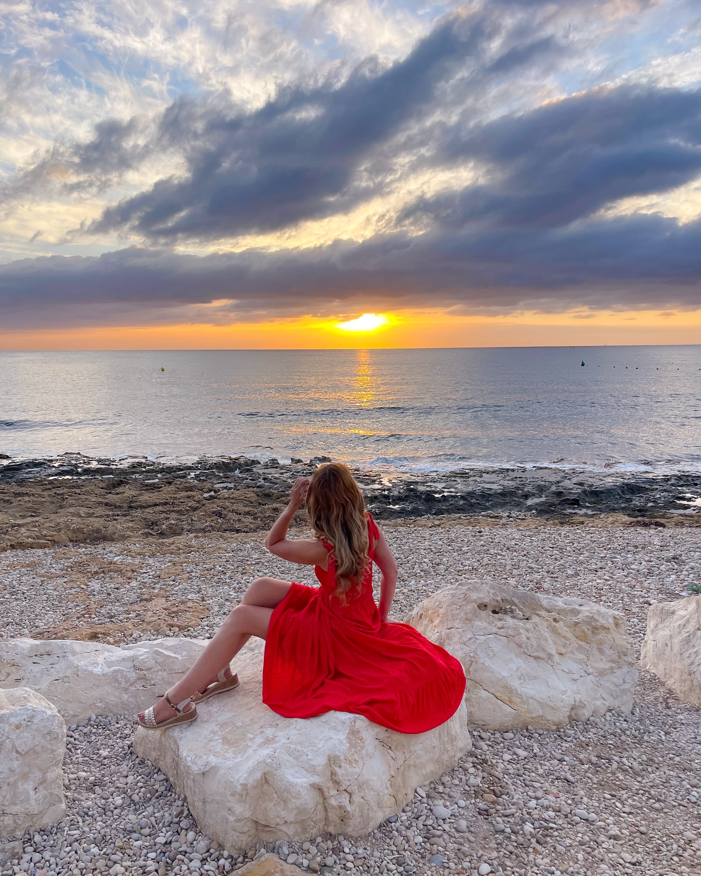 Instagram post by @damestravel for Chicwish. Caption reads: 𝗗𝗿𝗮𝗺𝗮𝘁𝗶𝗰 𝗦𝗸𝗶𝗲𝘀 𝗮𝗻𝗱 𝗠𝗼𝗿𝗻𝗶𝗻𝗴....