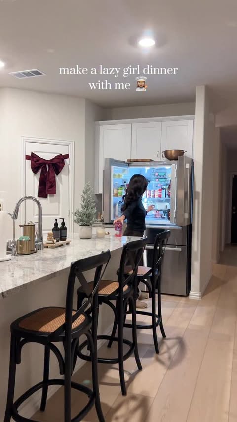 Instagram post by @elainamich for Le Creuset. Caption reads: Asmr cook with me! 🤍👩🏽‍🍳 mini chicken pot....