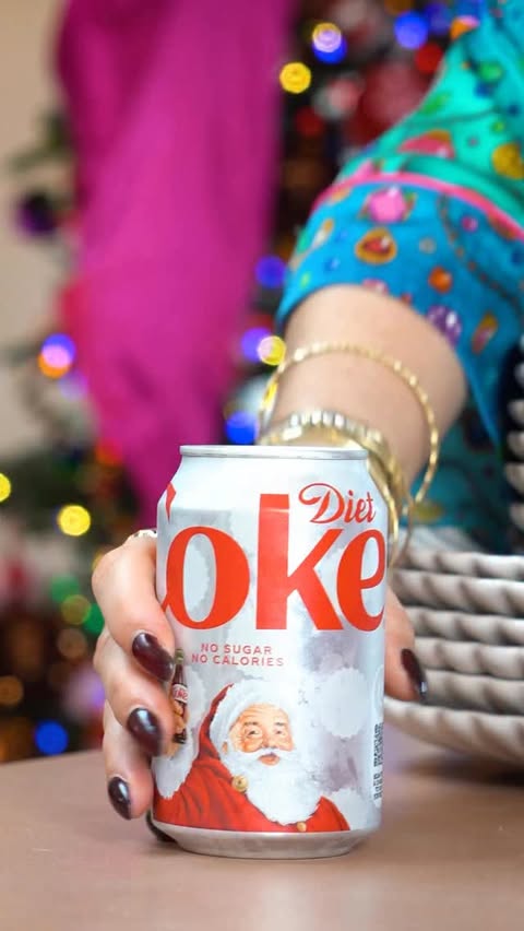 Instagram post by @lisapotterdixon for Diet Coke. Caption reads: Ad Getting creative during my @dietcokegb break,....
