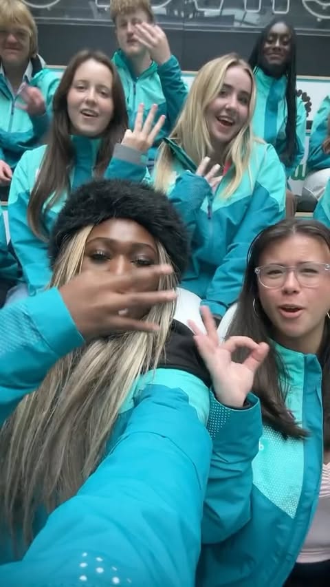Instagram post by @staceystacksracks for Deliveroo. Caption reads: Sign up to Deliveroo for Students with the link in....