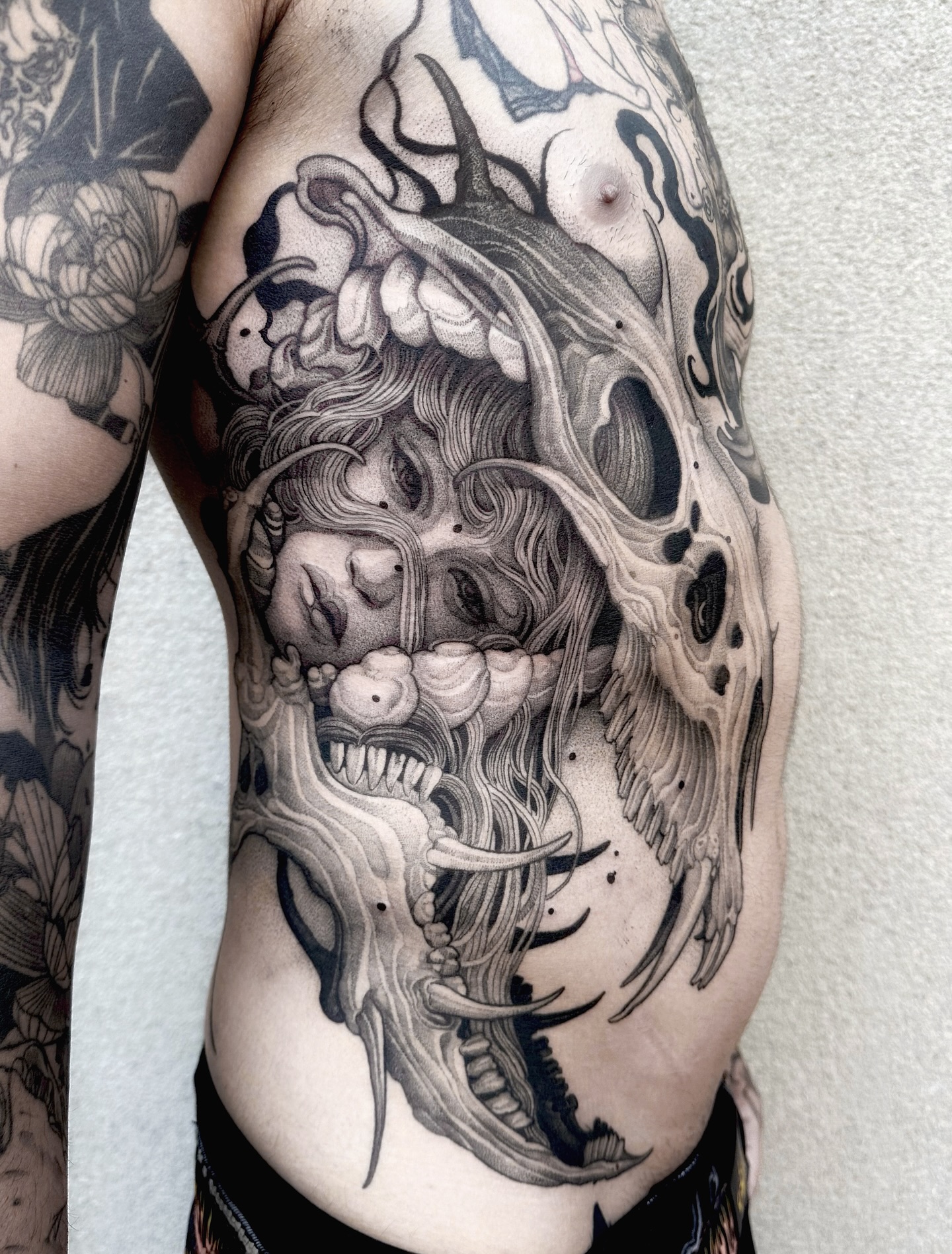 Instagram post by @f_bianco_ for Tattoodo. Caption reads: ✺✺—𝐋𝐨𝐧𝐭𝐚𝐧𝐨 𝐝𝐚𝐥 𝐂𝐢𝐞𝐥𝐨—✺✺

•  𝘐𝘭....