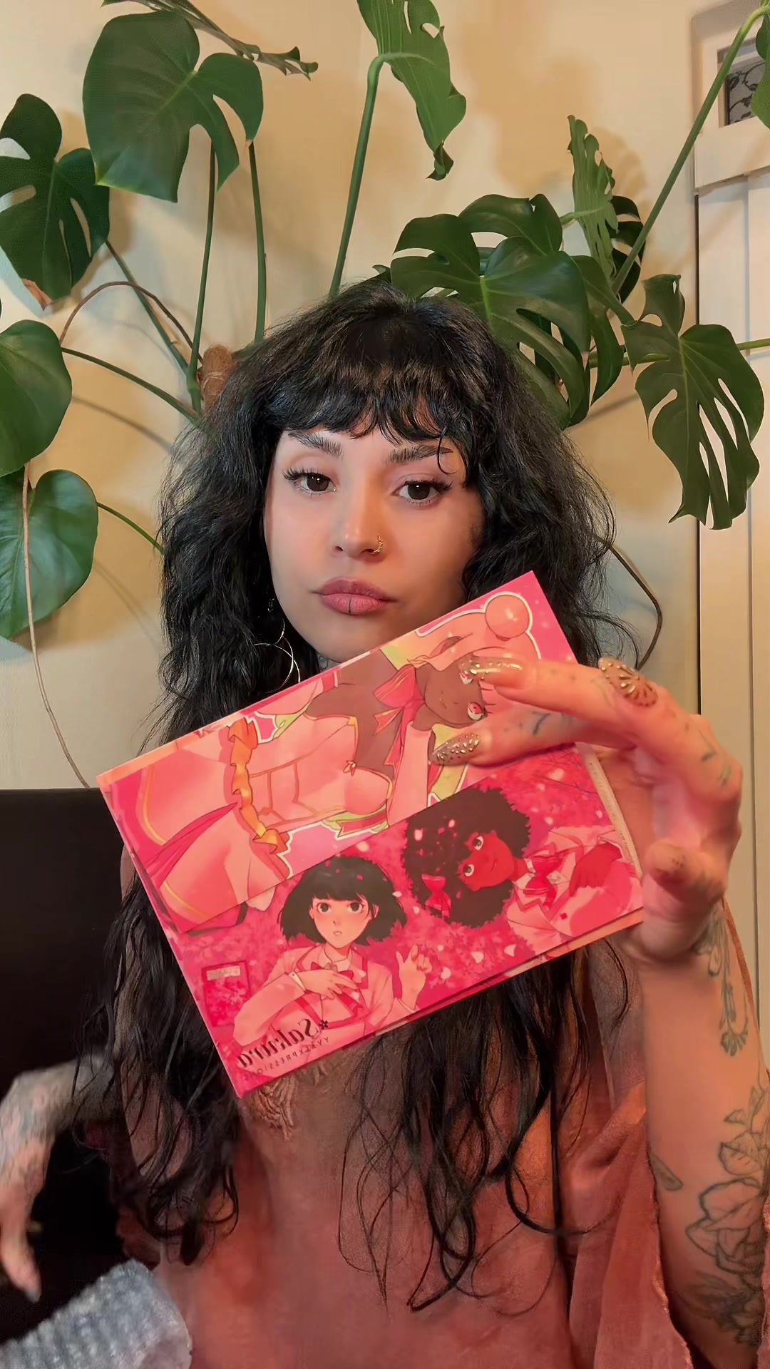 TikTok post by @anahi.xm for Yva Expressions. Caption reads: 🌸 Sakura palette 🎨 de @Yva Expressions ✨ ....