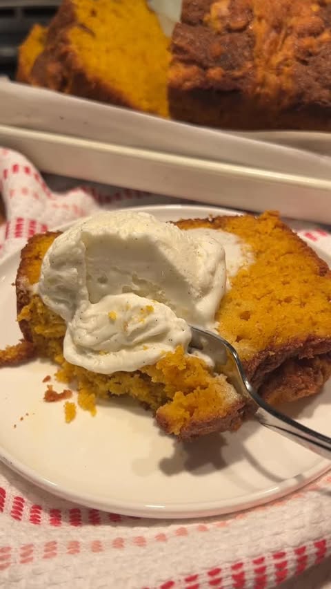 Instagram post by @homemeide for LACTAID. Caption reads: #Lactaid_Partner There’s nothing more cozy this....