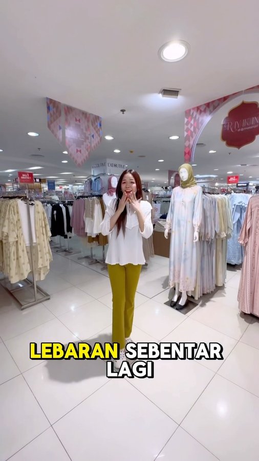 Instagram post by @tennyameliaputri for Matahari. Caption reads: [...] #RAHMATIndodanaPayLater @indodana.id....
