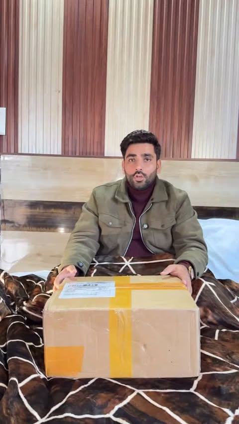 Instagram post by @crypto.asad for Binance. Caption reads: New Year Gift Box From @binance 🥰

#binance.