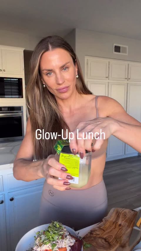 Instagram post by @devinedwelling for Safe Catch. Caption reads: ✨ High-Protein Glow Sweet Potato Bowl ✨
Simple.....