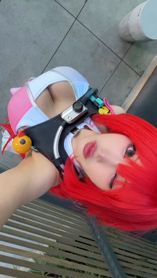 Instagram post by @suaki.rin for Zenless Zone Zero. Caption reads: Summer Yuzuha skin 🩷 #zzzero #Yuzuha #zzz....