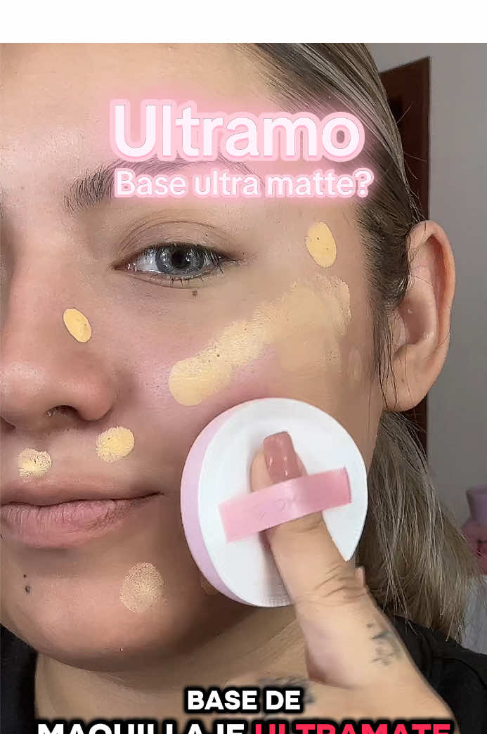 TikTok post by @ferbarbosa16 for Ultramo. Caption reads: Me encantó 💖💖💖 #ultramo #basedemaquillaje....