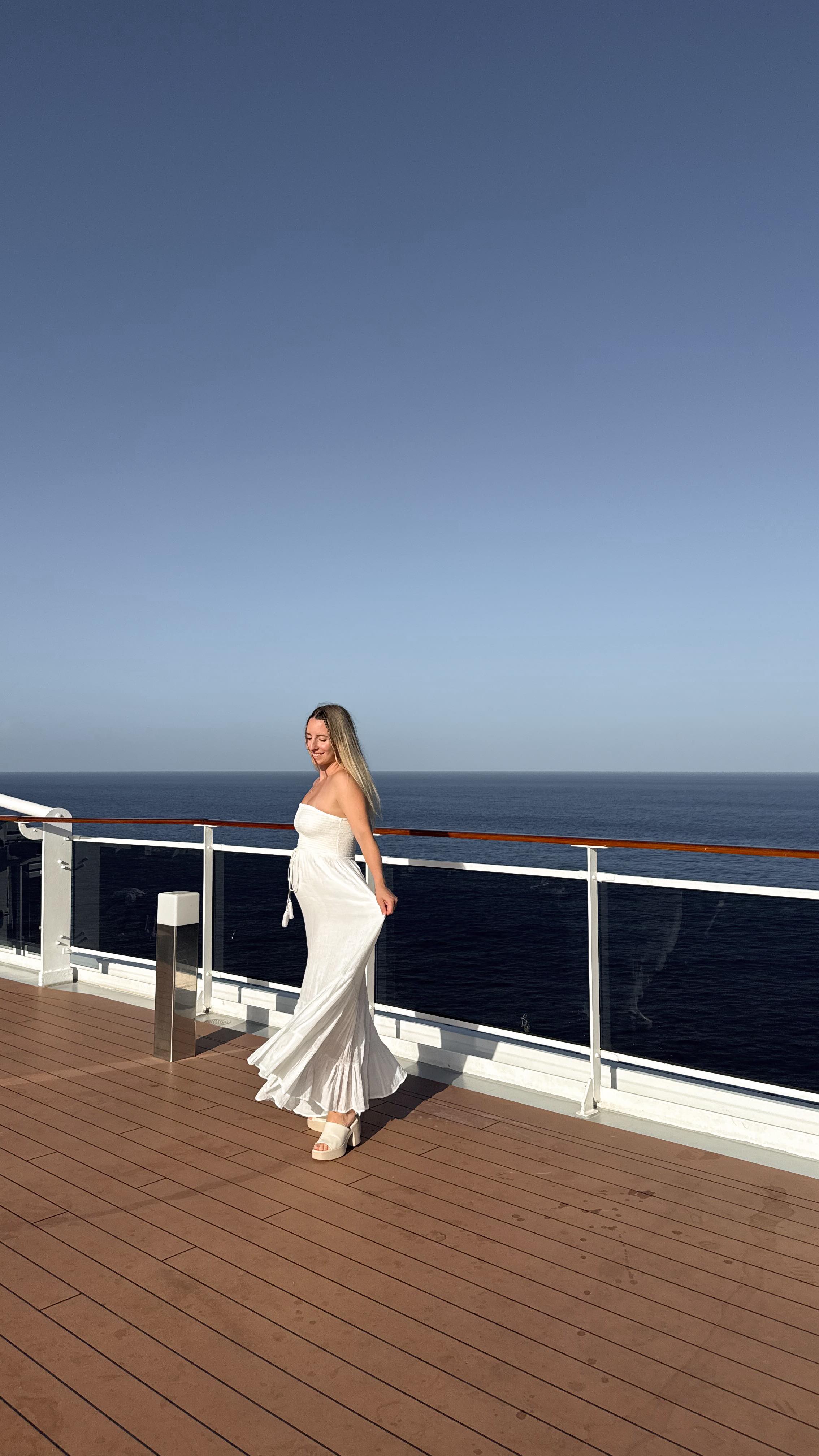 Instagram post by @mariegerm__ for PinkBlush Maternity. Caption reads: 4 robes qui m’ont fait rayonner en voyage, quelle....