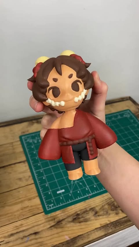 Instagram post by @shinon_sy for ELEGOO. Caption reads: Mi Primer Art Toy!? Maquina 3: Elegoo Centauri....