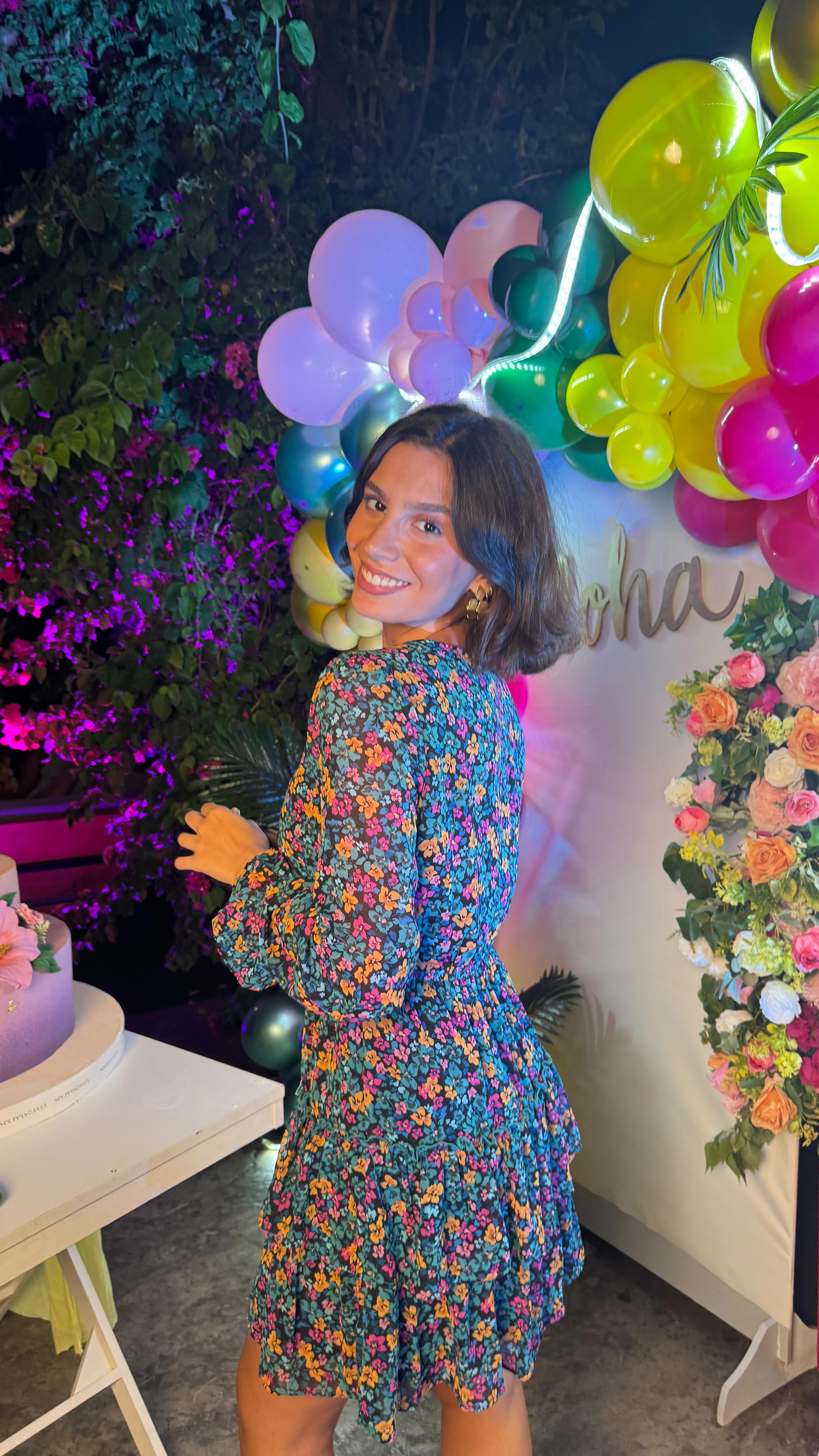 Instagram post by @karenscravings for PUPA Milano. Caption reads: My Glam Recipe ✨💄

• Foundation: Superstay....