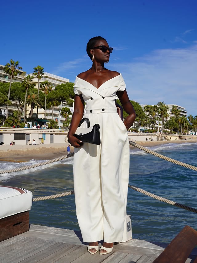 Instagram post by @elie.fy for KARL LAGERFELD. Caption reads: [...] FOR THE BEACH ? Jamais. 🖤 @karllagerfeld....