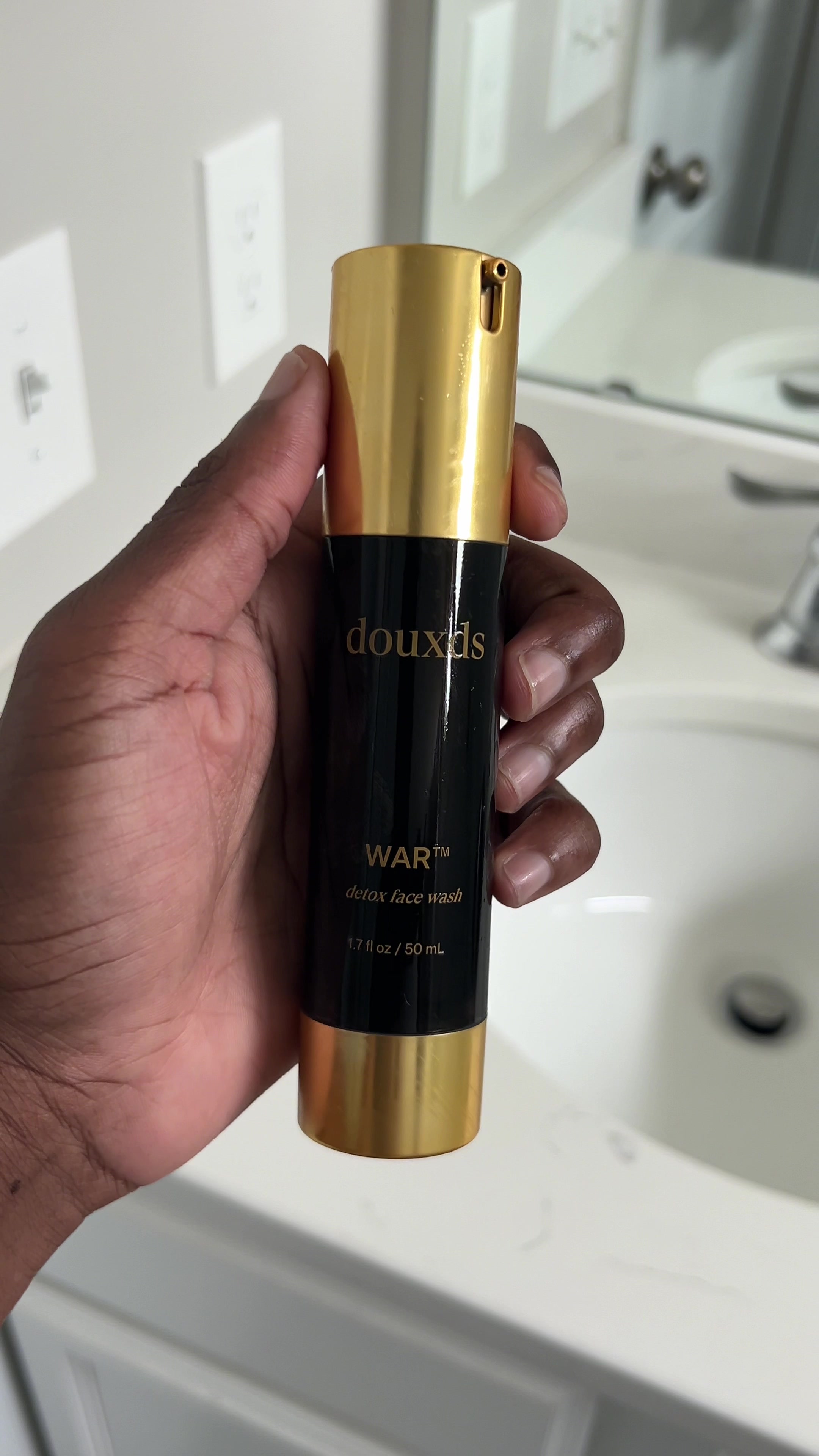 TikTok post by @8kzayy for Douxds. Caption reads: my morning routine 🫧☀️ what does yalls consist....