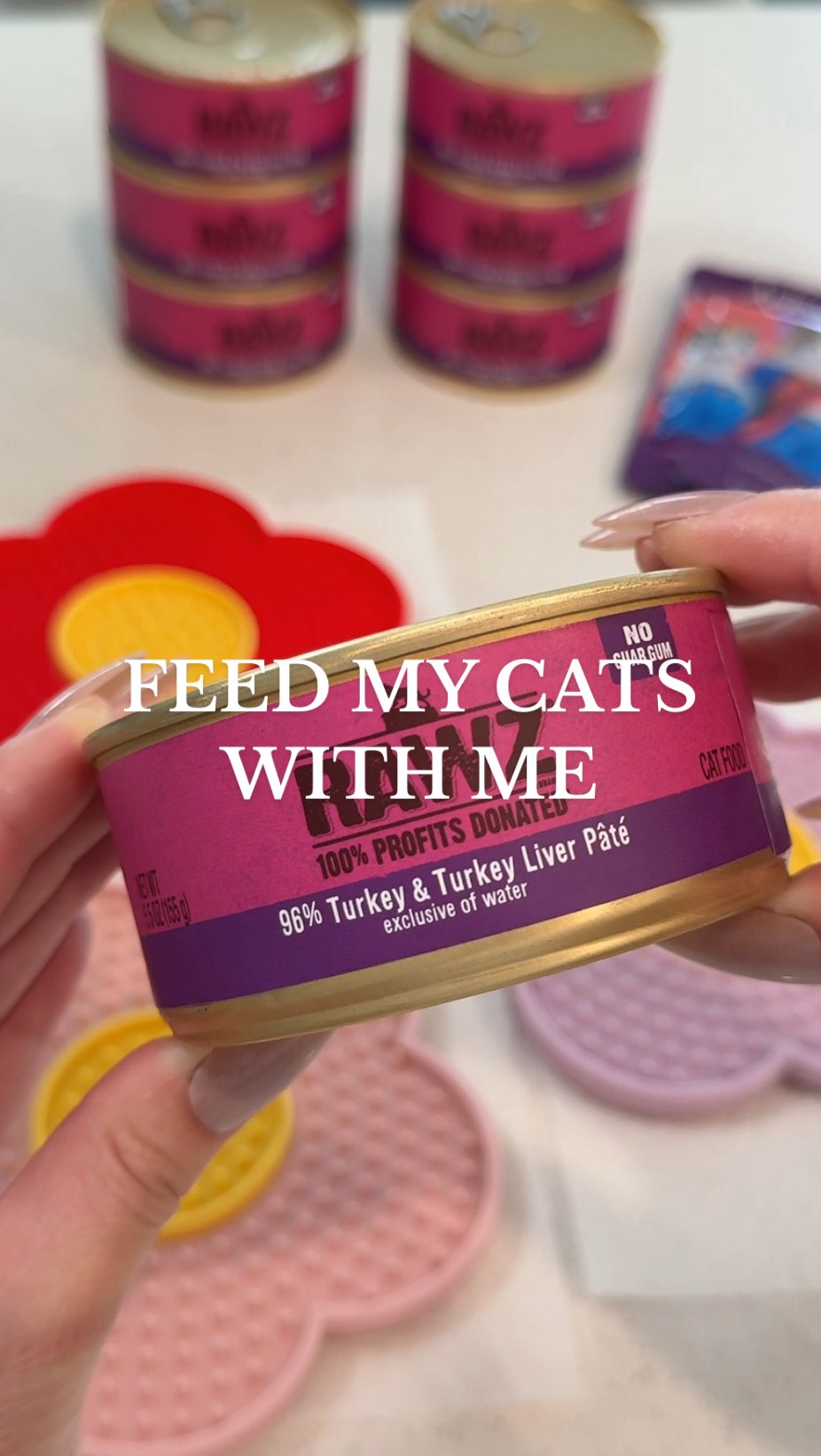 Instagram post by @simple.kitties for RAWZ Natural Pet Food. Caption reads: Feed my cats with me 🤍 

On the Menu 🍽️
⟡....