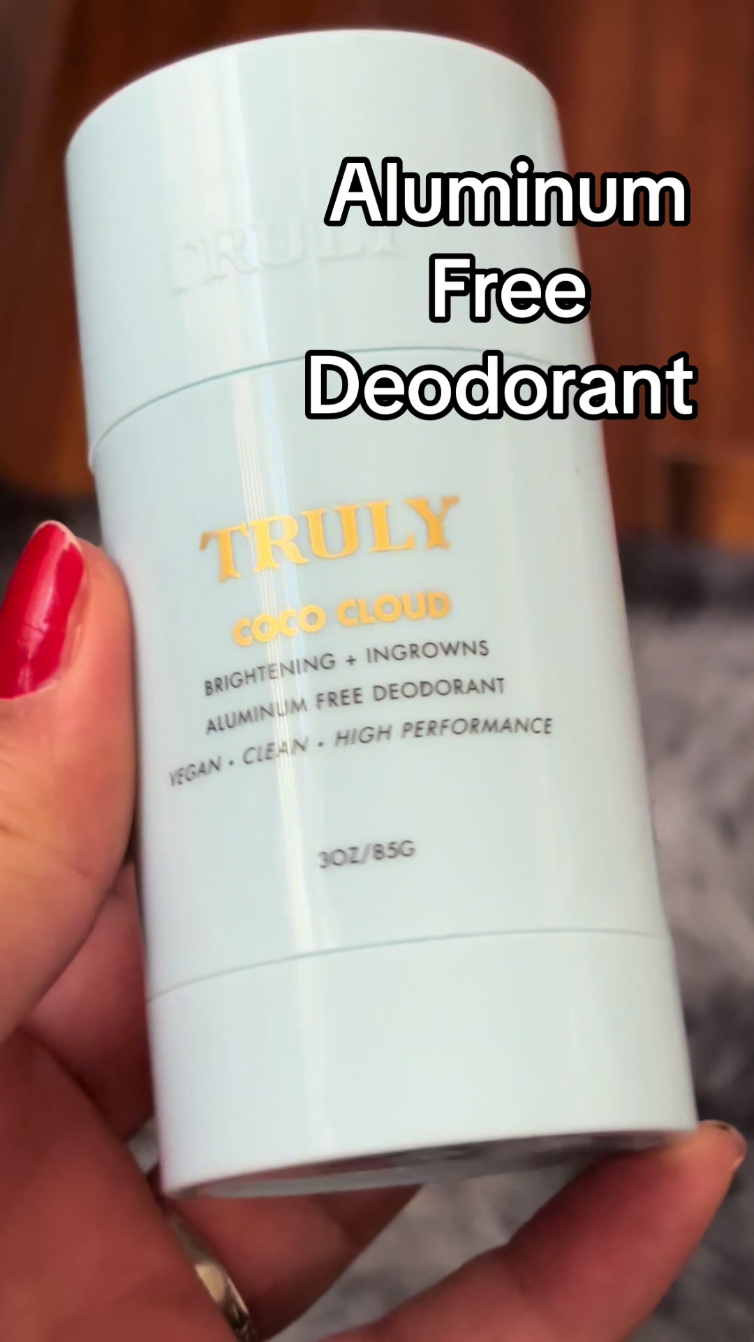 TikTok post by @pattyisr for Truly Beauty. Caption reads: [...] #desodorantesinaluminio @Truly Beauty.