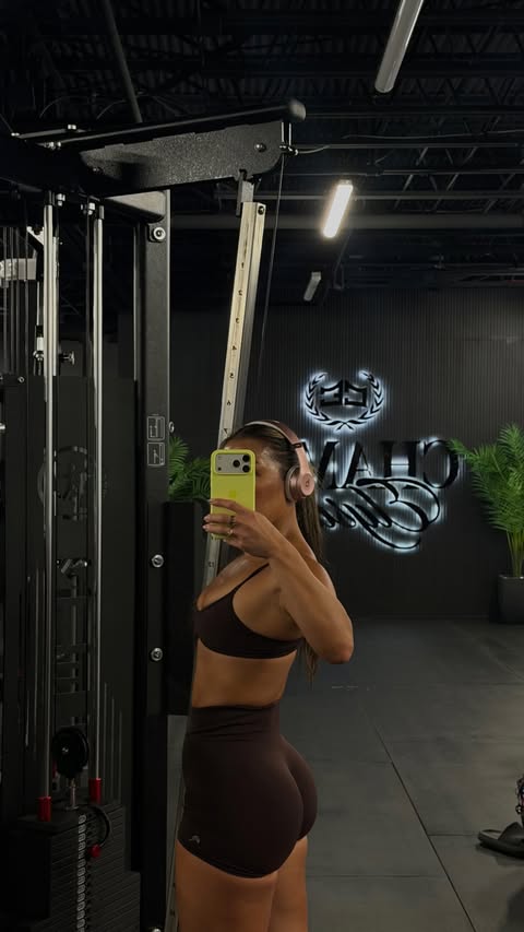 Instagram post by @evaxpilates for Oner Active. Caption reads: my favorite @oneractive pieces on rotation this....