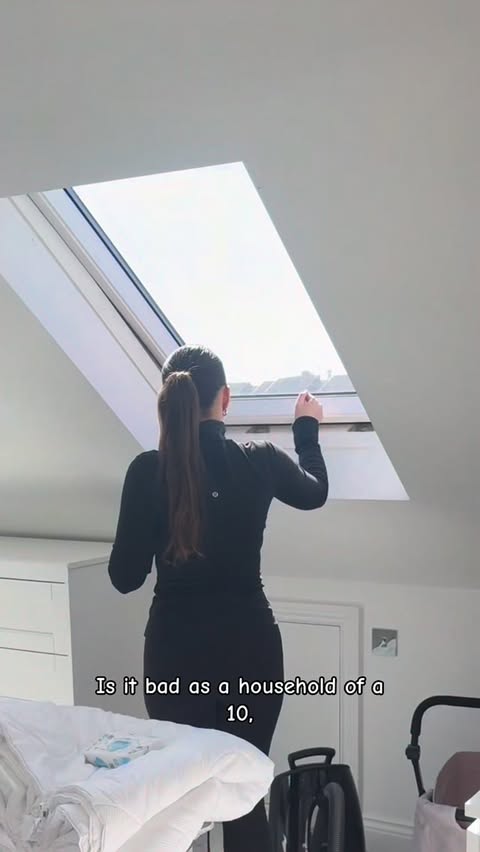 Instagram post by @homewithdaf for Joy of Clean. Caption reads: [...] 🤍 🫧 ☁️ AD #BackToCleanInAFlash @joyofclean.