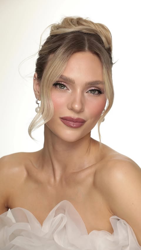 Instagram post by @nikki_makeup for Armani beauty. Caption reads: [...] Skin Optimising Foundation LN5 @armanibeauty....