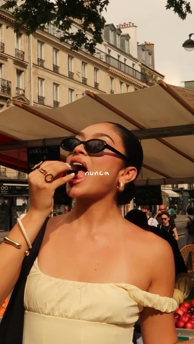 Instagram post by @miasalinas for Bumble. Caption reads: soltera de siempre, pero ya di el primer....