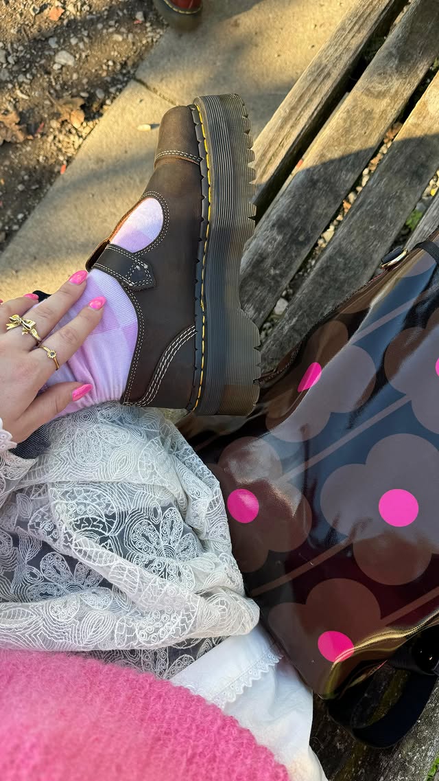 Instagram post by @robynhartwinks for Orla Kiely. Caption reads: [...] f a l l in love with this beautiful....