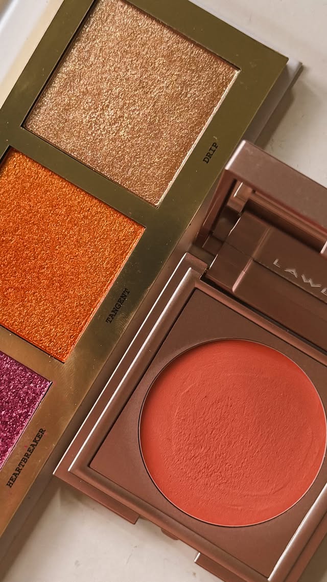 Instagram post by @battybean_ for LAWLESS Beauty. Caption reads: blush combo🍊 @lawless starburst blush*....