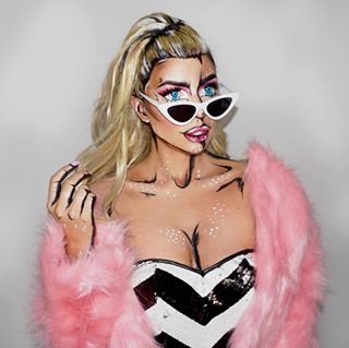 Instagram post by @annalingis for Smiffys. Caption reads: [...] look!
#barbie 
_ 
We used the @smiffysuk....