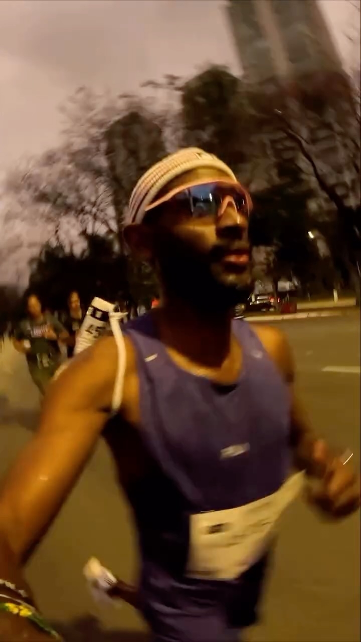 Instagram post by @brunobemlevinho for Fila. Caption reads: Revivendo a energia da Maratona FILA 2025 com....