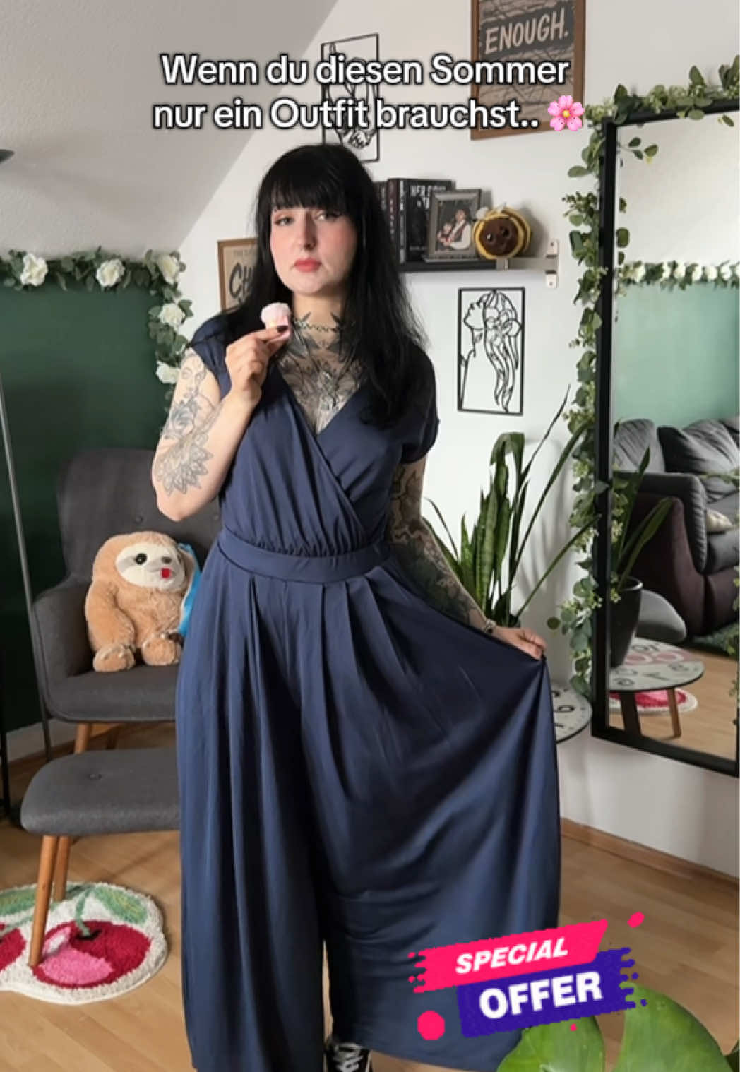 TikTok post by @dinasaurier for Halara Damenmode. Caption reads: [...] am Start! 🥰 @halara_de @Halara Damenmode....