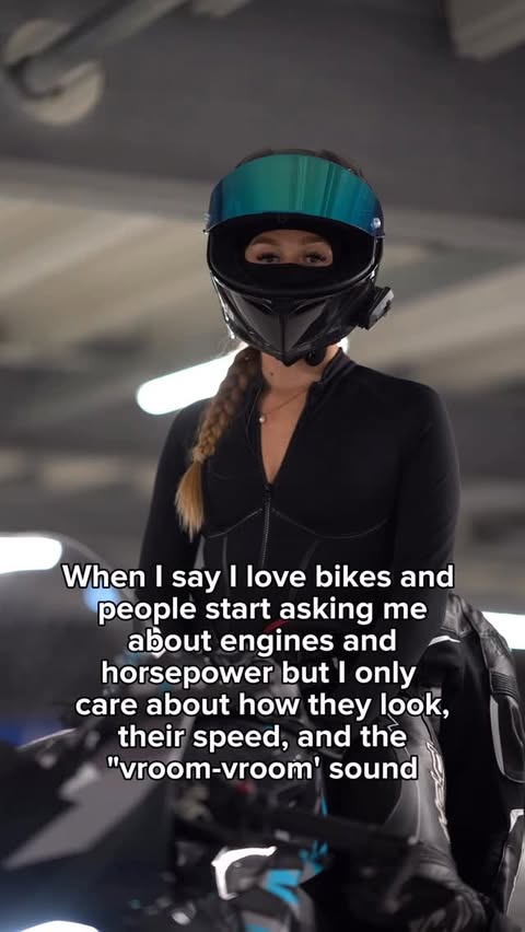 Instagram post by @nanaxyda for Cardo Systems. Caption reads: [...] 🧤: @ravenmoto (NANAXYDA) 🎧 :....