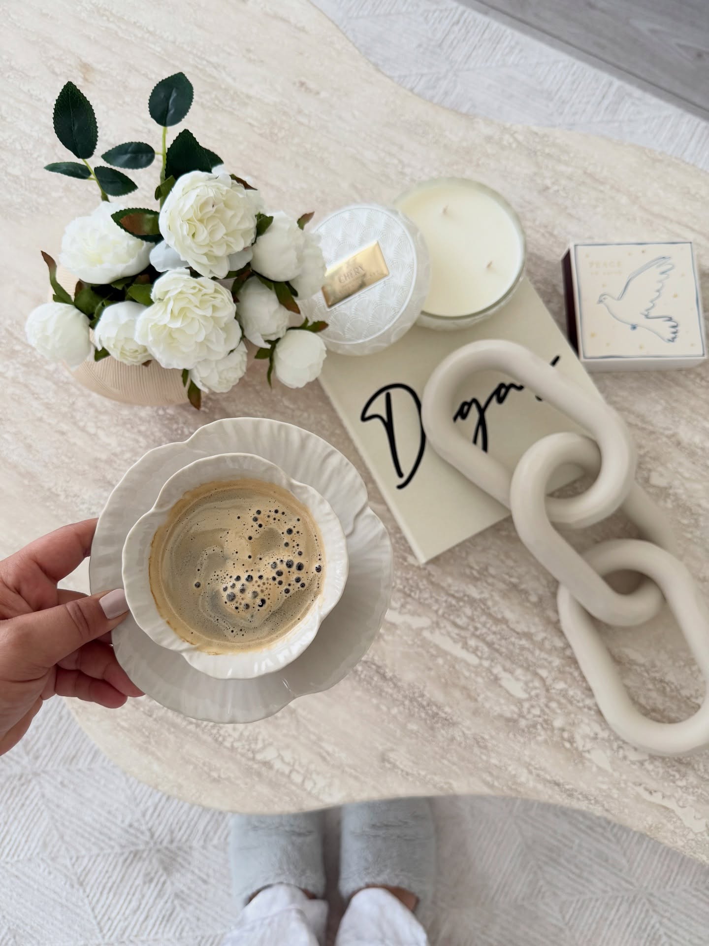 Instagram post by @handes_life for Zara Home. Caption reads: Home✨  #reklam #hm #hmhome #homedecor #home....