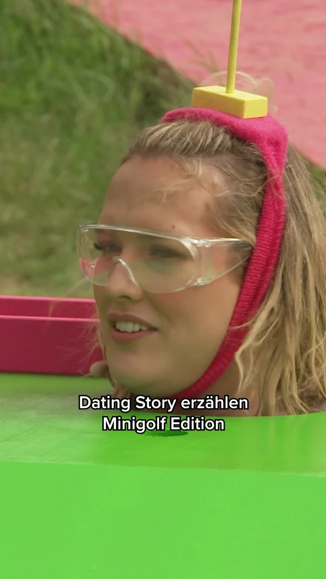 Instagram post by @josimelonie for ProSieben. Caption reads: Wenn der Moment nicht so der richtige ist, du aber....