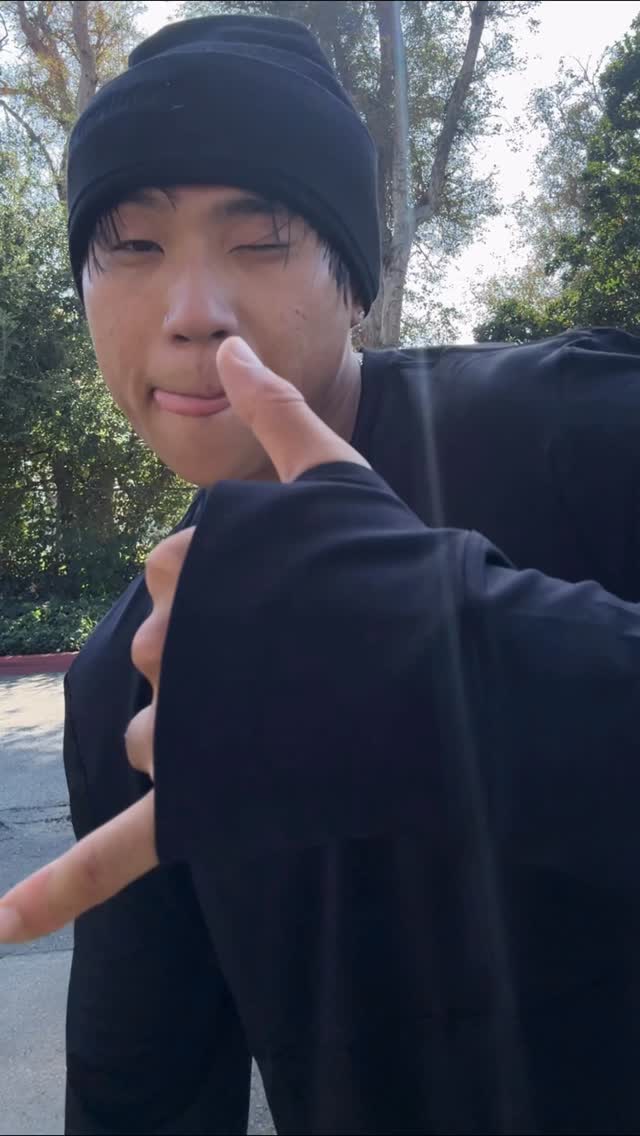 Instagram post by @shotta_john for Kaged. Caption reads: IM BACK BABY🏃🏻

@gymshark @kaged “shotta”

#run....