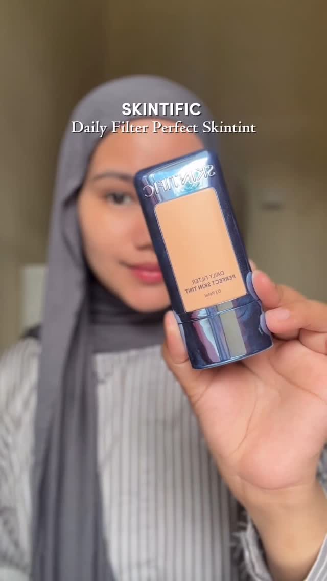 Instagram post by @sonaana_ for Skintific. Caption reads: Skintint TERBARU dari skintific- akhirnya yang....