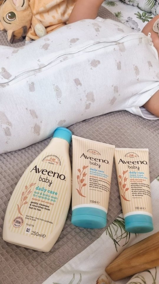 Instagram post by @saretta_corso_ for Parents. Caption reads: #gifted #AD 

Noah loves his bath time and we are....