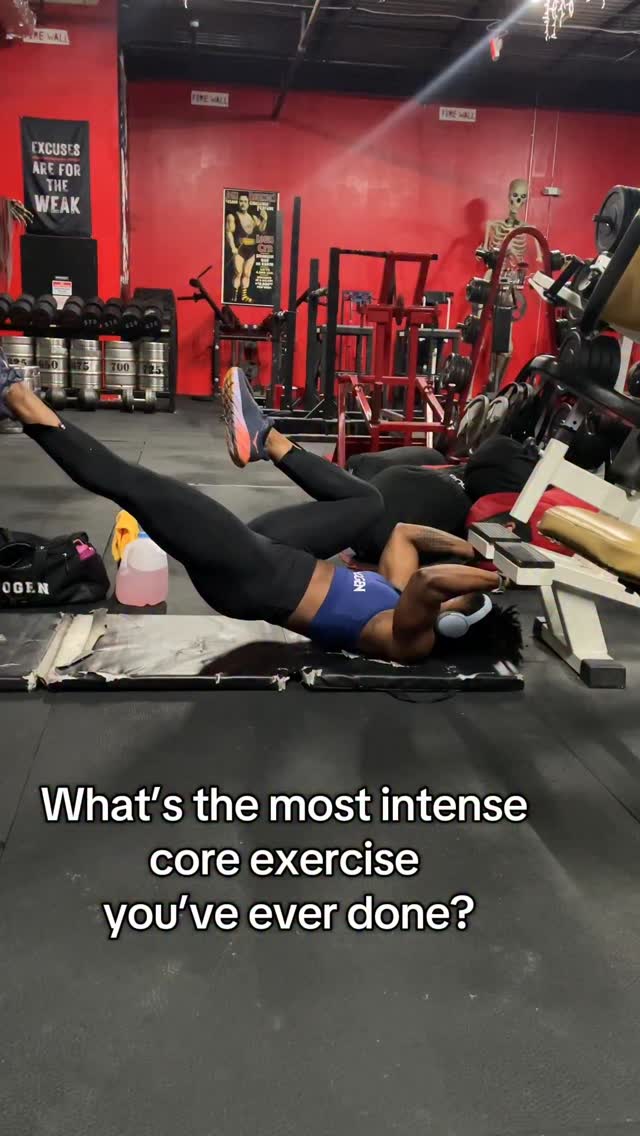 Instagram post by @vytamin_c for Evogen Nutrition. Caption reads: These babies take me out EVERYtimeeeeeee I do....