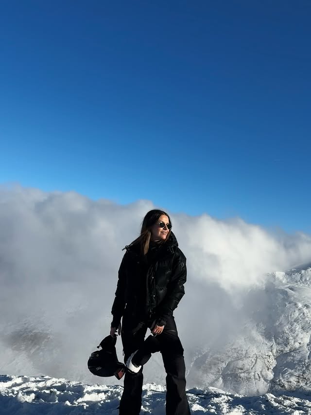 Instagram post by @agnieszkakawiorska for S'portofino. Caption reads: If lost, find me on a snowboard ❄️ @sportofino....