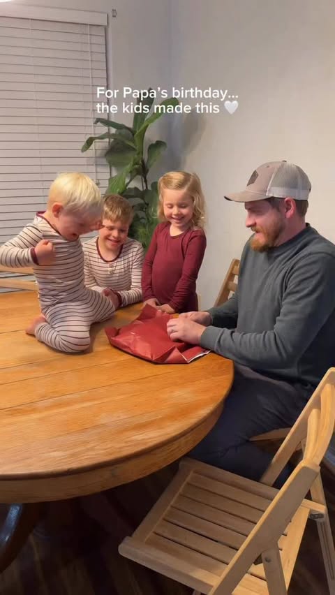 Instagram post by @joy4site for Cricut. Caption reads: For the Papa who has everything… the sweetest gift....