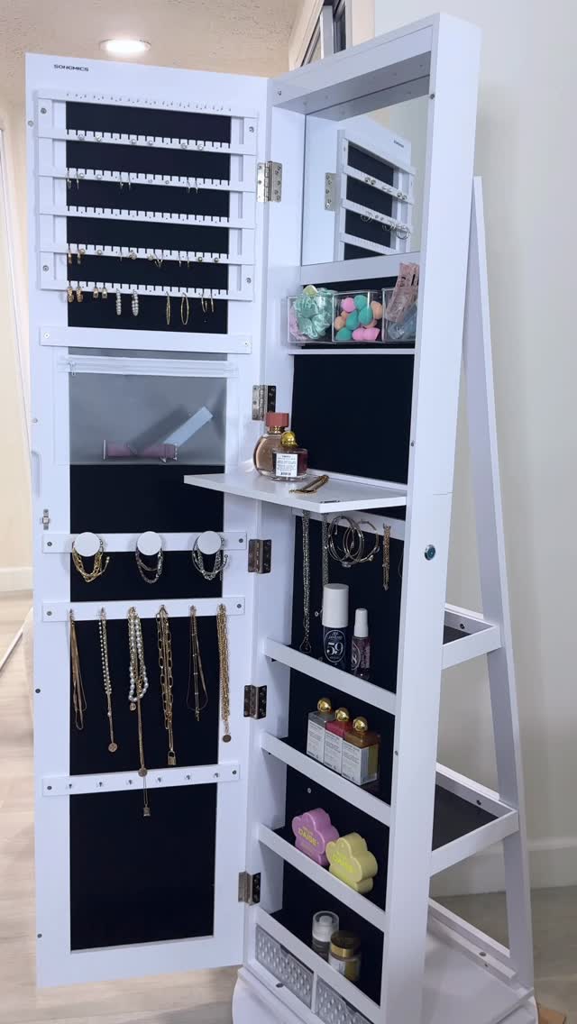 Instagram post by @nicole_pamelaaa for SONGMICS HOME. Caption reads: Getting organized for back to school! Starting....