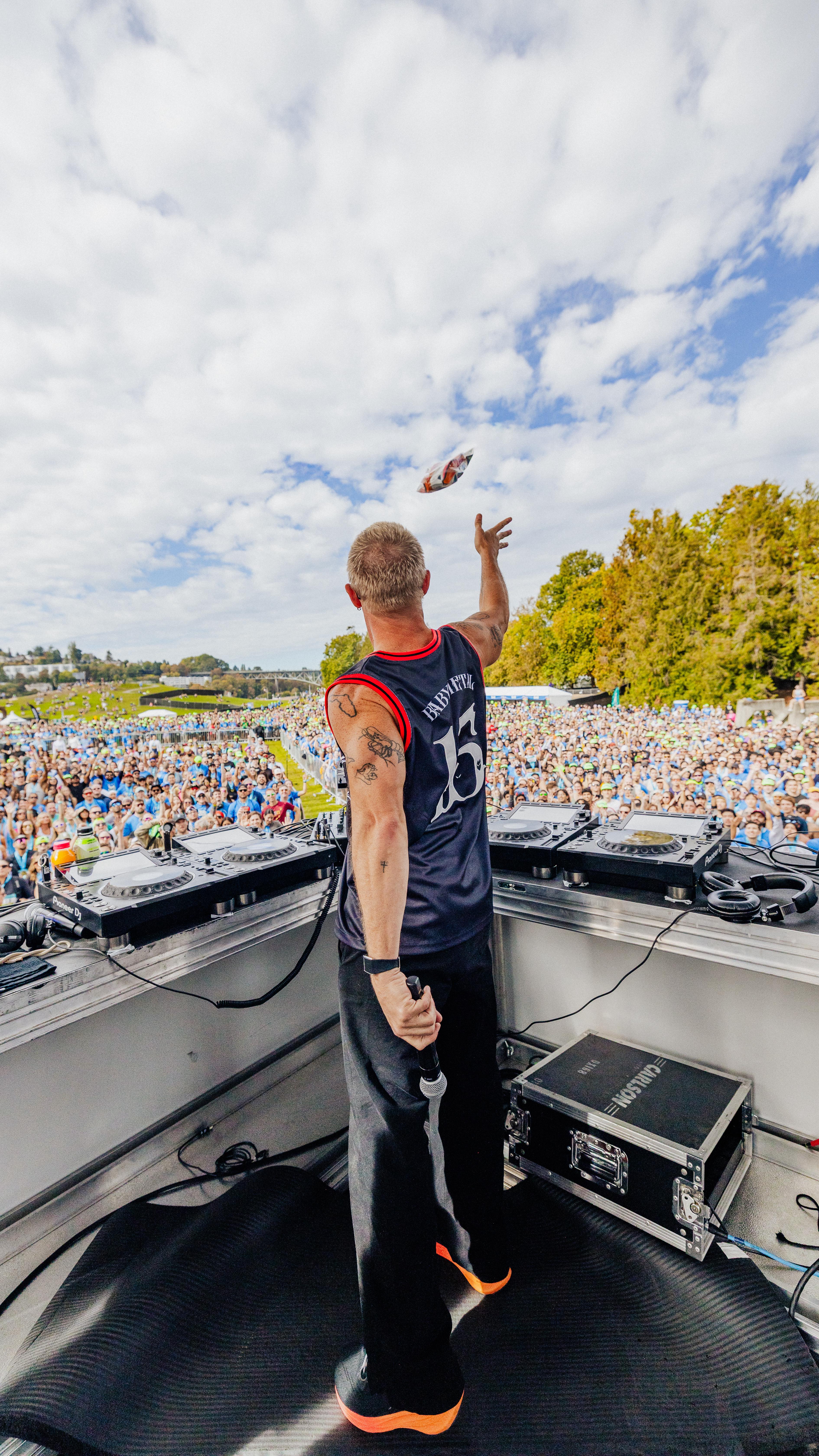 Instagram post by @diplosrunclub for Altra Running. Caption reads: Seattle set the bar high 🔥 @diplosrunclub....