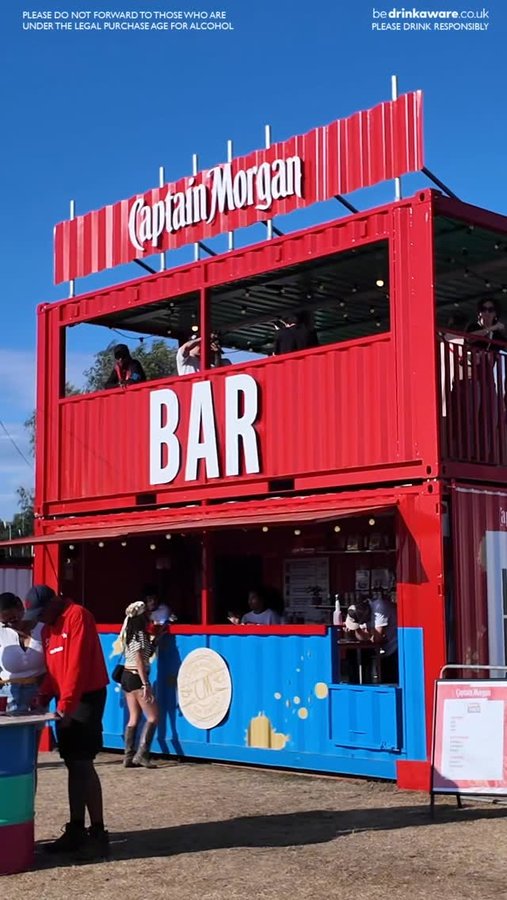 Instagram post by @jayyals_ for Captain Morgan. Caption reads: [...] Reading Festival on full blast 🤠🥃....