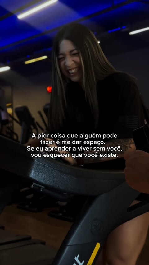 Instagram post by @monique.ruchell for Beleza Brasileira. Caption reads: USE 🏷️MRUCHELL NA @darklabsuplementos....